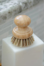 Load image into Gallery viewer, No Tox Long Handle Scrub Brush