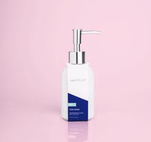 Load image into Gallery viewer, Capri Blue Valcano Body Wash 12oz