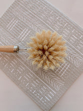 Load image into Gallery viewer, No Tox Long Handle Scrub Brush