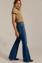 Load image into Gallery viewer, Free People We The Free West Coast Relaxed Flare Jeans/Humble