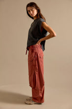 Load image into Gallery viewer, Free People We The Free Onset Pull-On Cargo Pants /Paper Lantern