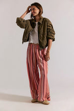Load image into Gallery viewer, Free People Day's End Linen Striped Pull-On Pants/Soft Coral Combo