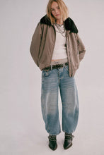 Load image into Gallery viewer, Free people We The Free Good Luck Mid-Rise Barrel Jeans/Ultra Light Beam