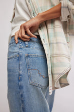 Load image into Gallery viewer, Free People We The Free Good Luck Mid-Rise Barrel Jeans/ Cambridge