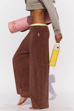 Load image into Gallery viewer, Free People Hot Shot Easy Pants/Cocoa