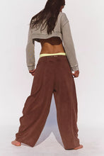 Load image into Gallery viewer, Free People Hot Shot Easy Pants/Cocoa