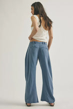 Load image into Gallery viewer, Free People Spotlight Washed Barrel Chino Trousers /Flint Stone