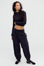 Load image into Gallery viewer, Free People Up In The Air Set/Black