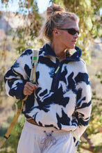 Load image into Gallery viewer, Free People Mountain High Printed Half-Zip Fleece /Wild Horses Navy Combo
