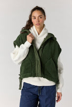 Load image into Gallery viewer, Free People Scout It Out Fleece Vest/Ivy