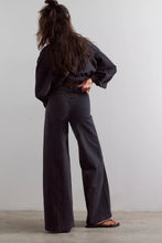 Load image into Gallery viewer, Free People We The Free Libre Wide-Leg Jeans/Cafe Noir