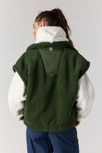 Load image into Gallery viewer, Free People Scout It Out Fleece Vest/Ivy