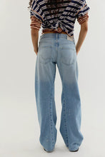 Load image into Gallery viewer, Free People We The Free Fable Low-Rise Twisted Bowed Jeans/Art School