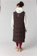Load image into Gallery viewer, Free People On The Move Packable Puffer Vest/Chocolate