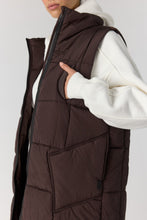 Load image into Gallery viewer, Free People On The Move Packable Puffer Vest/Chocolate