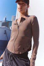 Load image into Gallery viewer, Free People Cool Down Solid Crew/Sandstorm