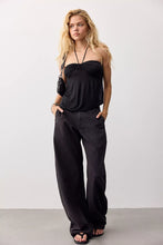 Load image into Gallery viewer, Free People Spotlight Washed Barrel Chino Trousers/Black