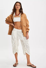Load image into Gallery viewer, Free People Gianna Ruched Gaucho Pull-On Pants /Optic White