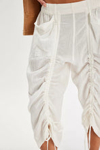 Load image into Gallery viewer, Free People Gianna Ruched Gaucho Pull-On Pants /Optic White