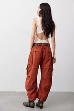 Load image into Gallery viewer, Free People We The Free Reef Curved Twill Cargo Pants/Burnt Chilis