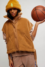 Load image into Gallery viewer, Free People Scout It Out Fleece Vest/Twig
