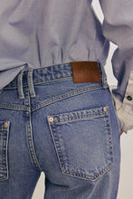 Load image into Gallery viewer, Free People We The Free Tennessee Low-Rise Boyfriend Jeans/Cowboy Romance