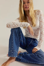 Load image into Gallery viewer, Free People We The Free Stick Around Slim Curve Jeans/Stay For The Morning