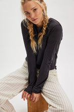 Load image into Gallery viewer, Free People We The Free Nova Long-Sleeve Tee/Black