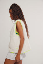 Load image into Gallery viewer, Free People Mountain High Fleece Vest/ivory