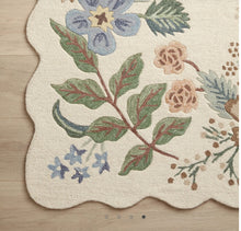 Load image into Gallery viewer, Rifle Paper Silhouette Collection Strawberry Fields Wool-Hooked Rug/Cream