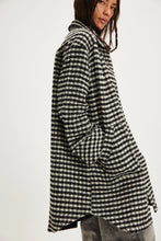 Load image into Gallery viewer, Free People We The Free Get Around Houndstooth Shirt/Black +White