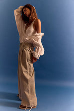 Load image into Gallery viewer, Free People Julien Wide-Leg Chino Trousers /Chinchilla
