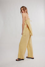 Load image into Gallery viewer, Free People Sightseer Linen Set/Pampas