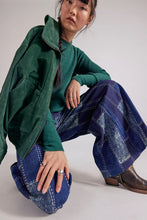 Load image into Gallery viewer, Free People We The Free Patches Wide-Leg Flare Jeans/Indigo Patchwork