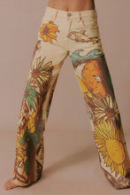 Load image into Gallery viewer, Free People We The Free Tinsley Printed Jeans/Beach Scene