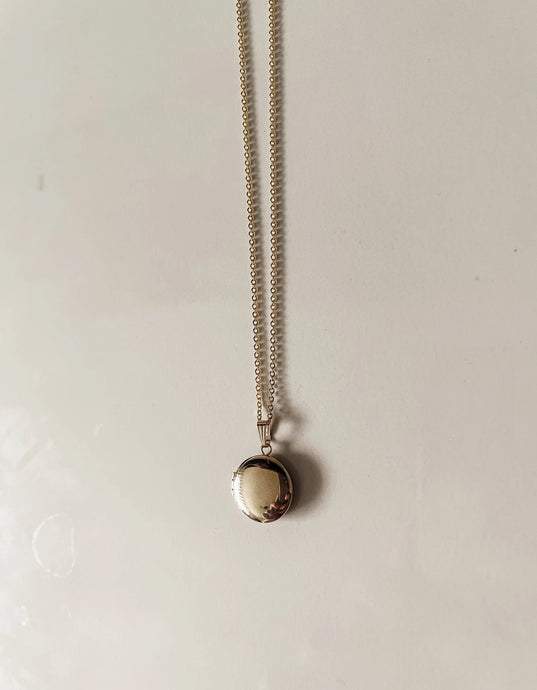Raquel Coin Locket (chain link 16inch)